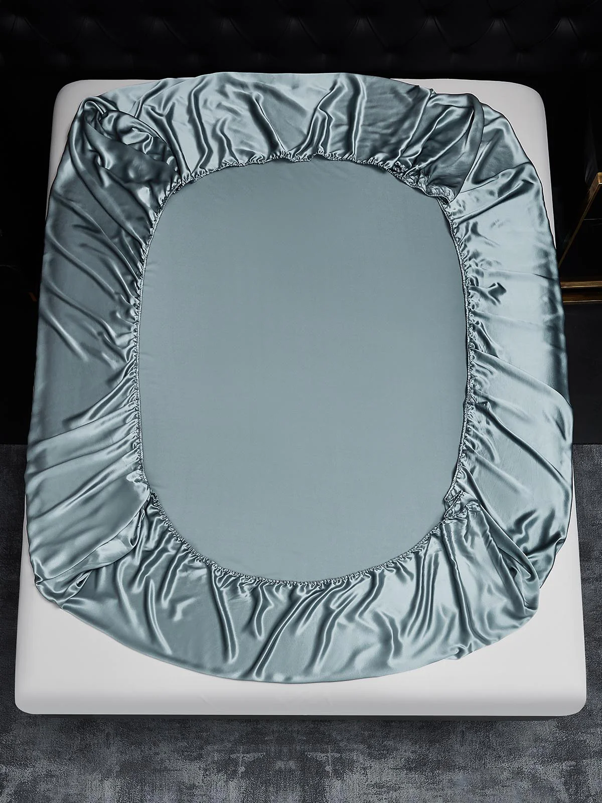 19Momme Mulberry Silk Seamless Fitted Sheet - Image 15