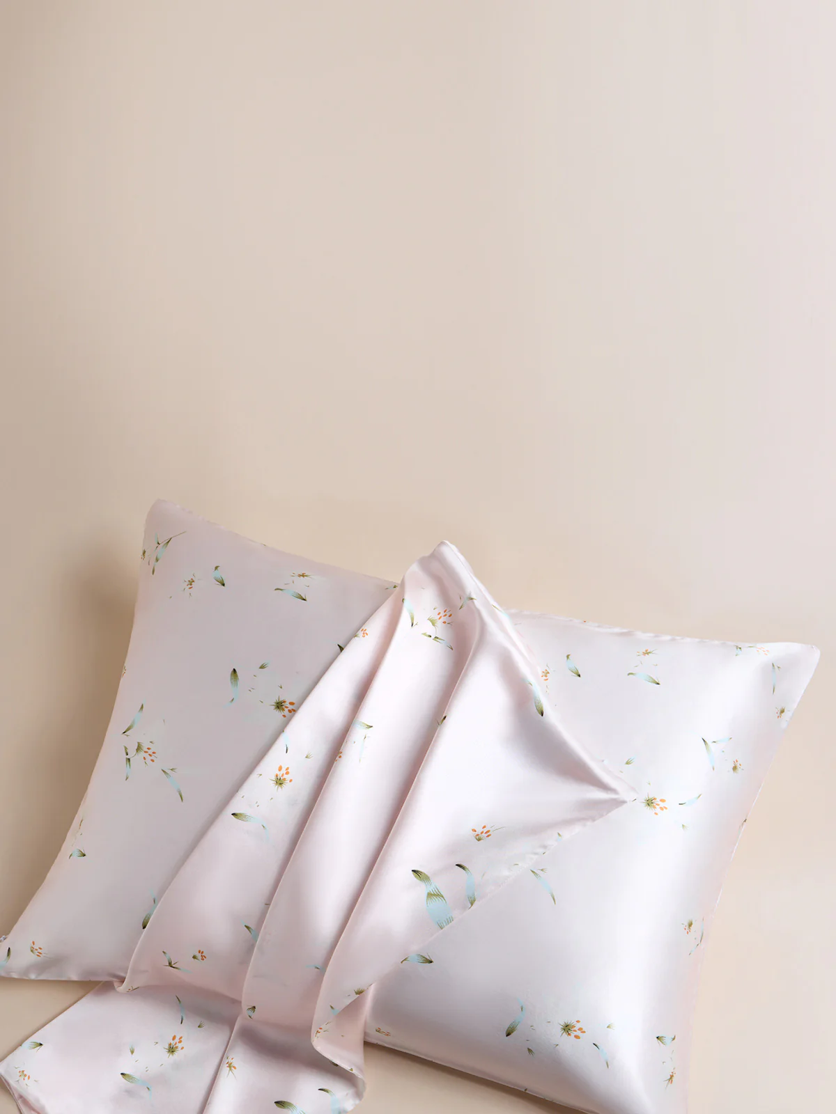 19Momme 100% Mulberry Silk Pillowcase - Snowbud Lily - Image 5