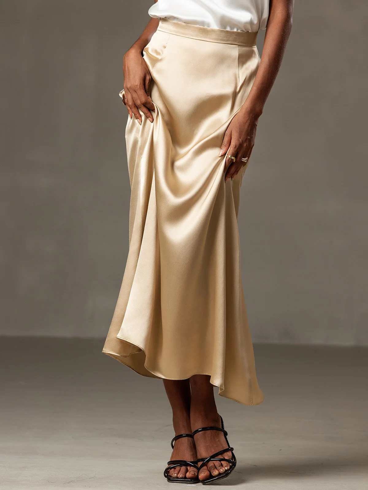 19Momme Silk A Line Maxi Skirt with Zipper Design - Image 16