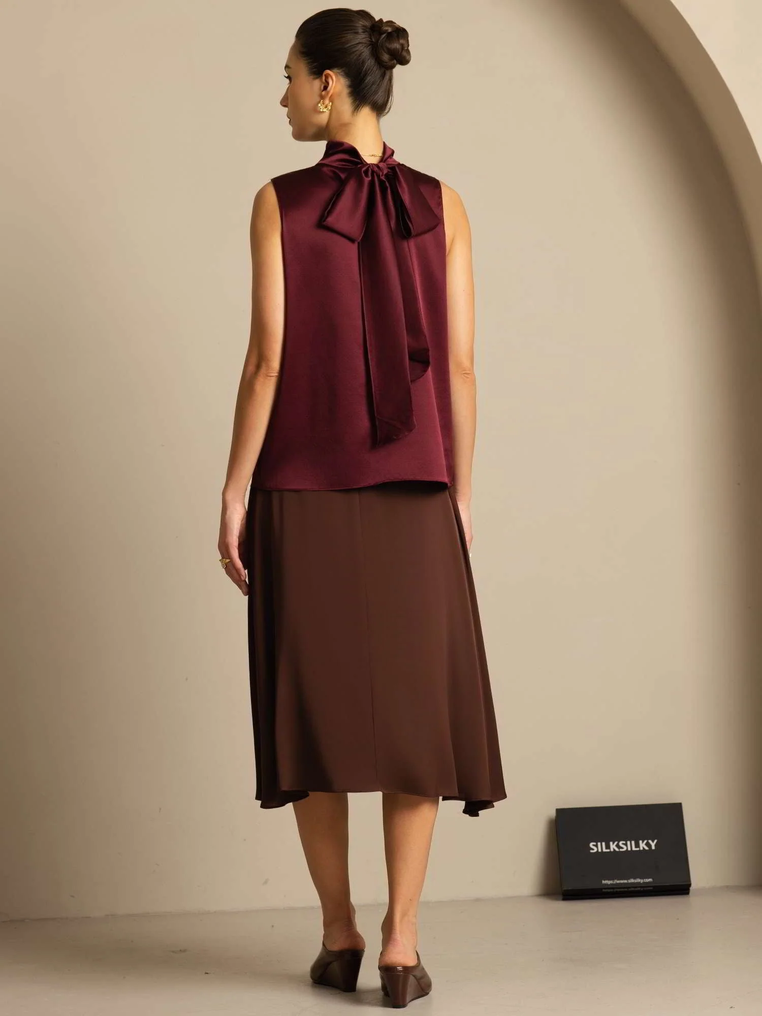 19Momme Silk Sleeveless Tie Neck Blouse - Image 11