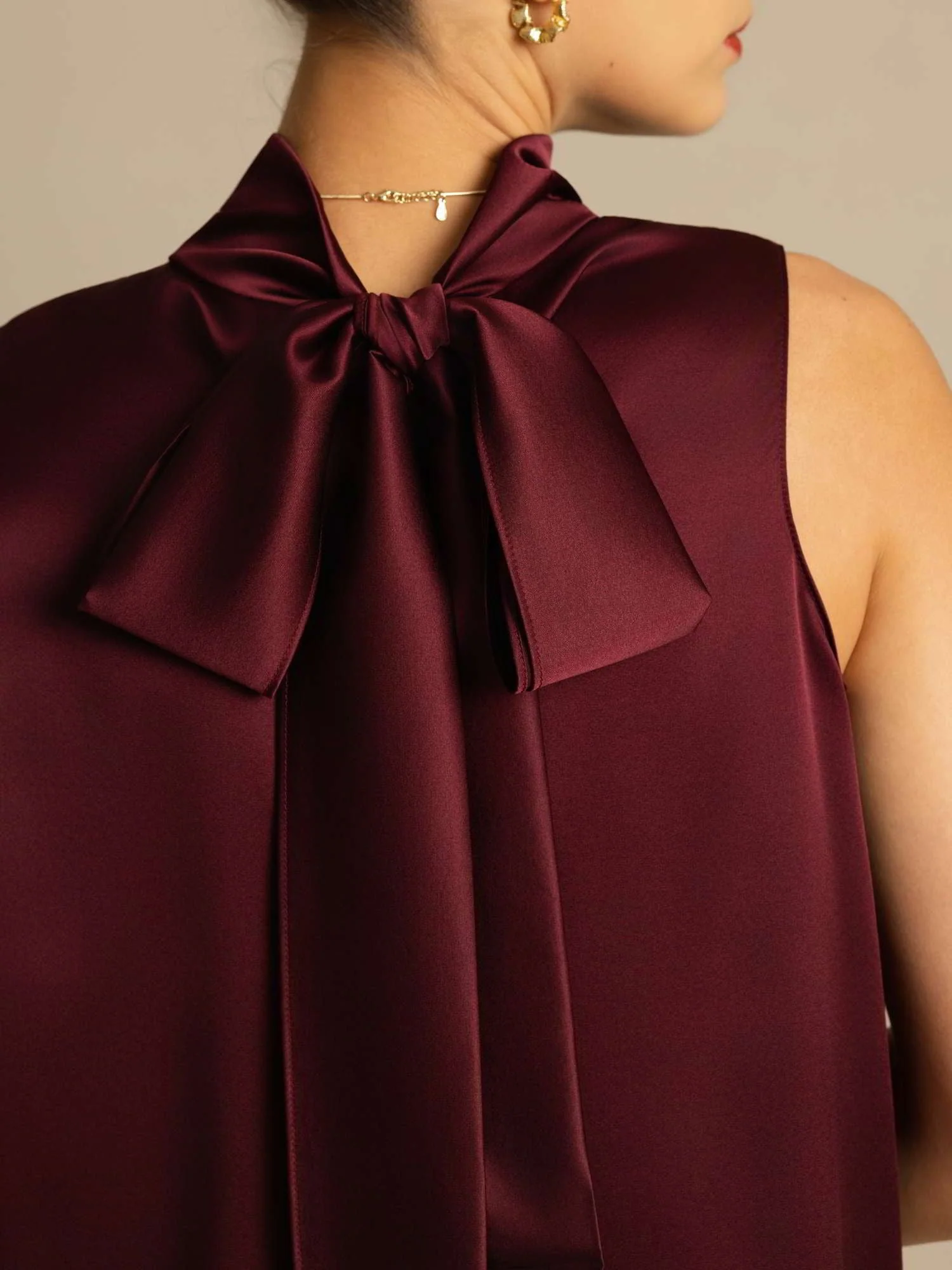 19Momme Silk Sleeveless Tie Neck Blouse - Image 4