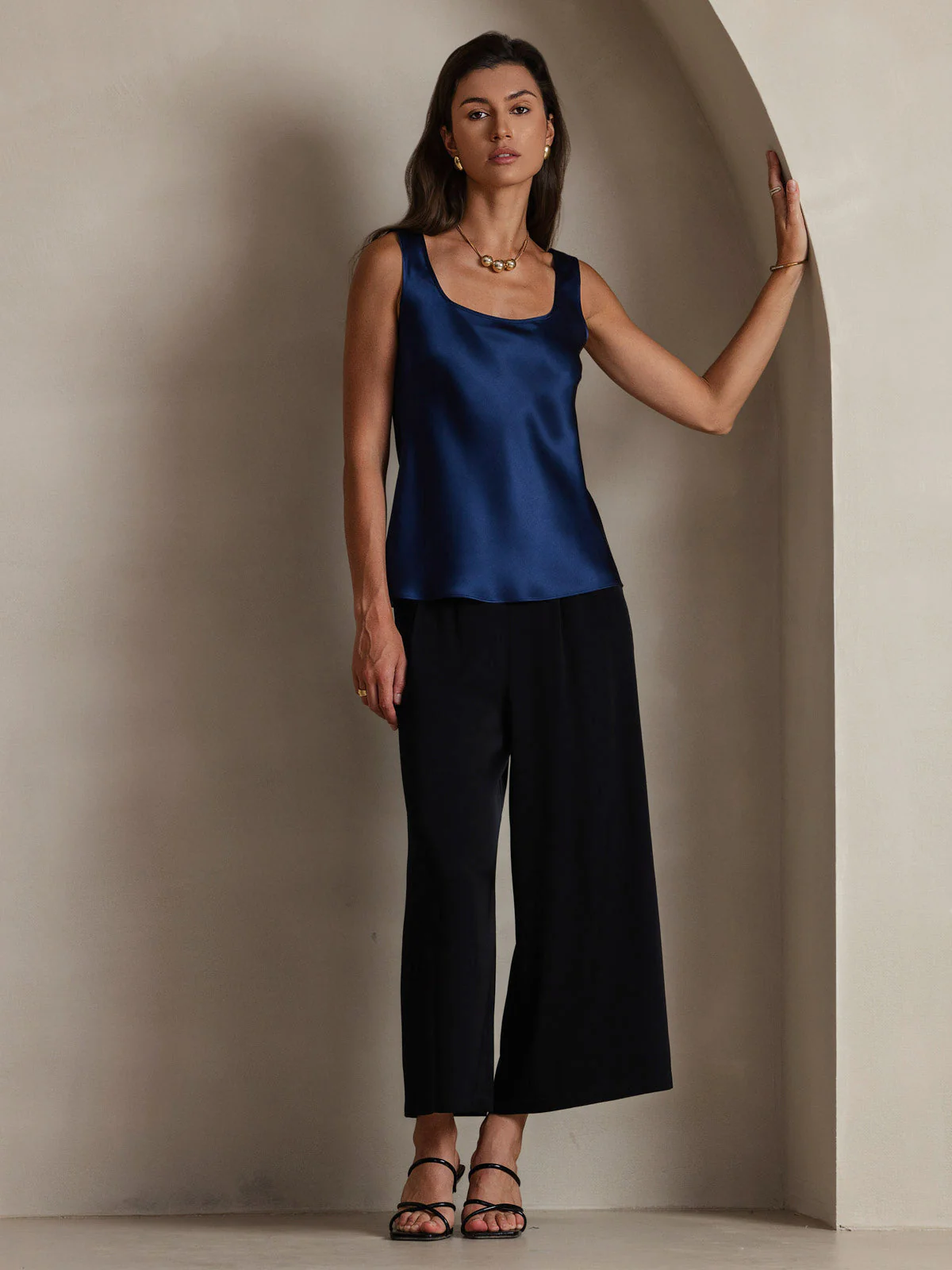 19Momme Silk Sleeveless U Neck Women's Tank Top - Image 75