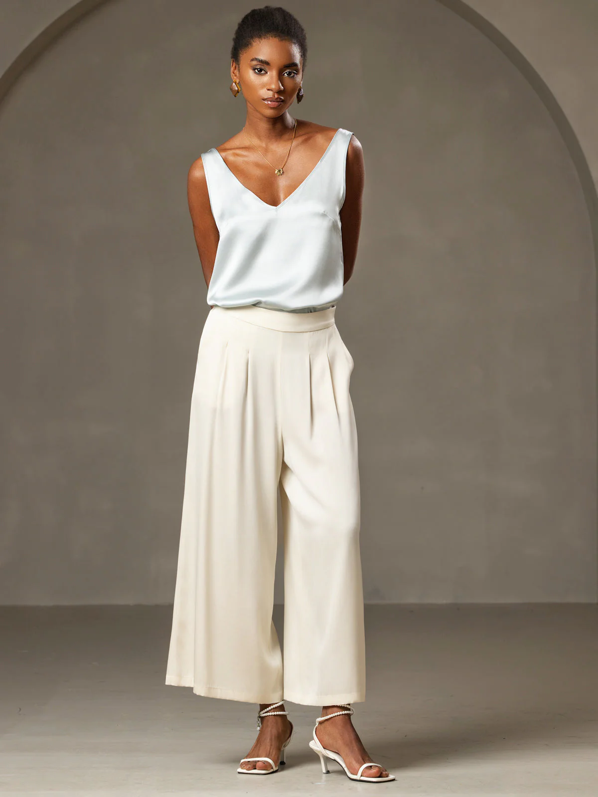19Momme Silk Sleeveless V Neck Women's Tank Top with V Back Design - Image 50