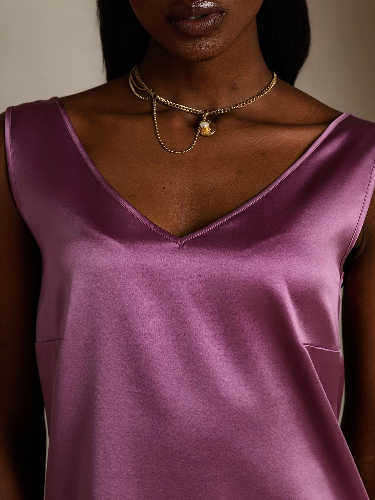 19Momme Silk Sleeveless V Neck Women's Tank Top with V Back Design - Image 56