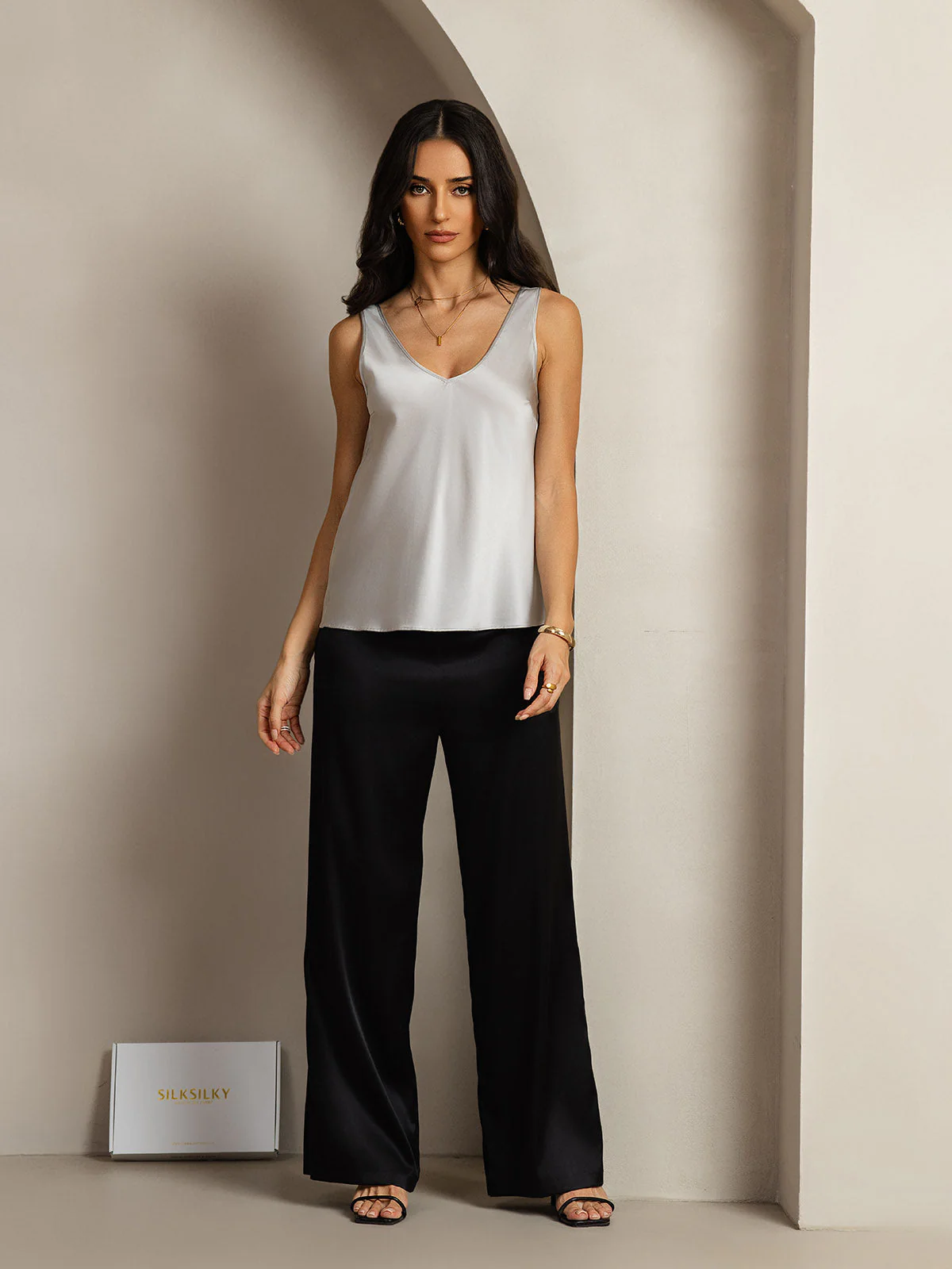 Clearance(US Warehouse) - 19Momme Silk Sleeveless V Neck Women's Tank Top with V Back Design - Image 11