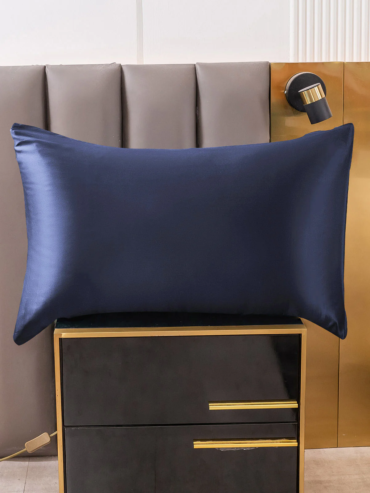30Momme Luxurious 100% Silk Pillowcase - Hidden Zipper - Image 14