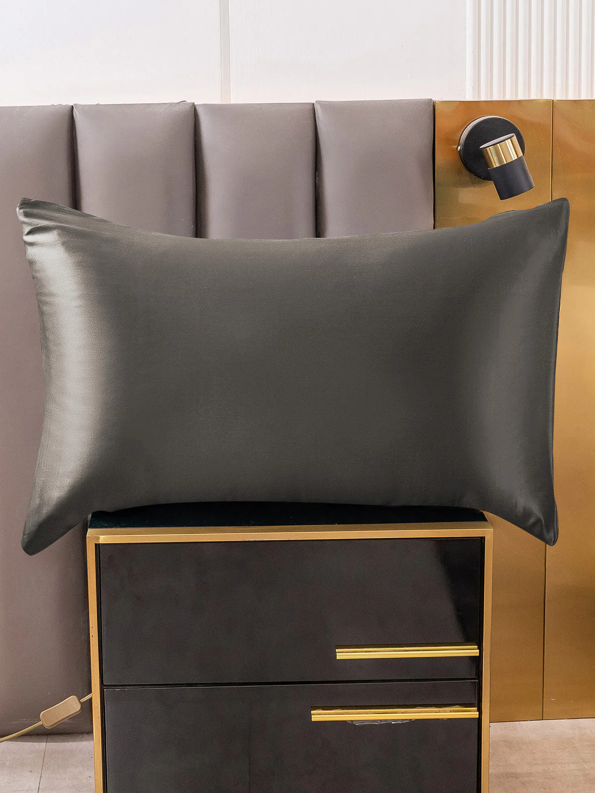 30Momme Luxurious 100% Silk Pillowcase - Hidden Zipper - Image 32
