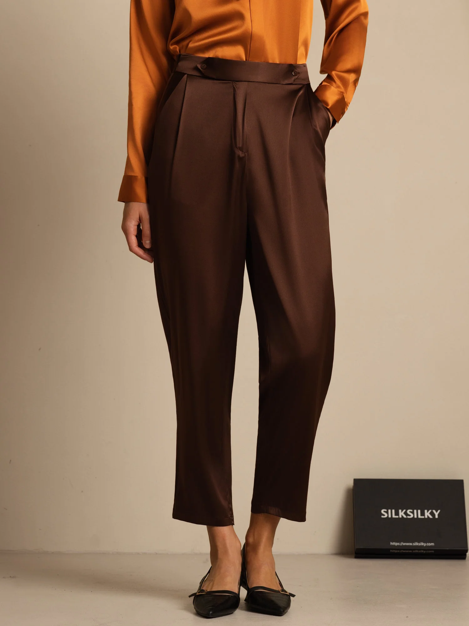 Women's 19Momme Silk High Waist Tapered Pants - Image 19