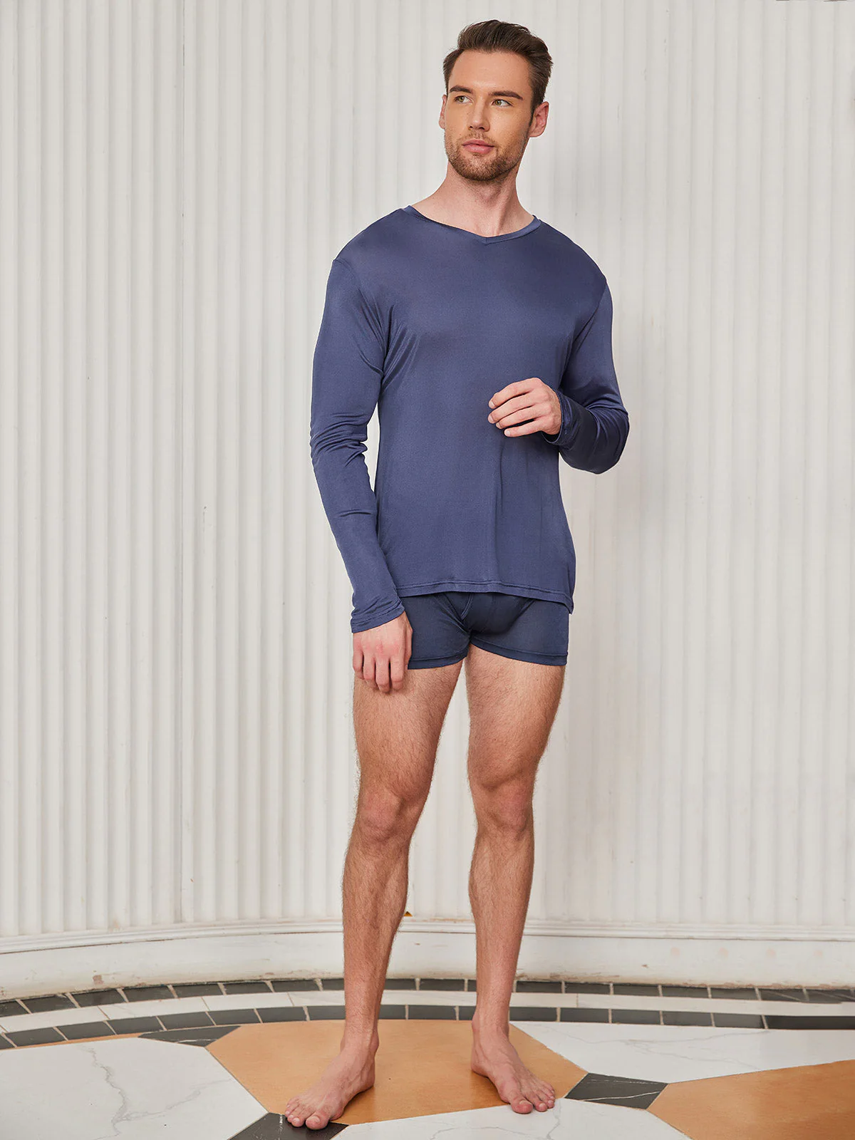 Mens V-Neck Long Sleeve Silk Knitted Tee - Image 10