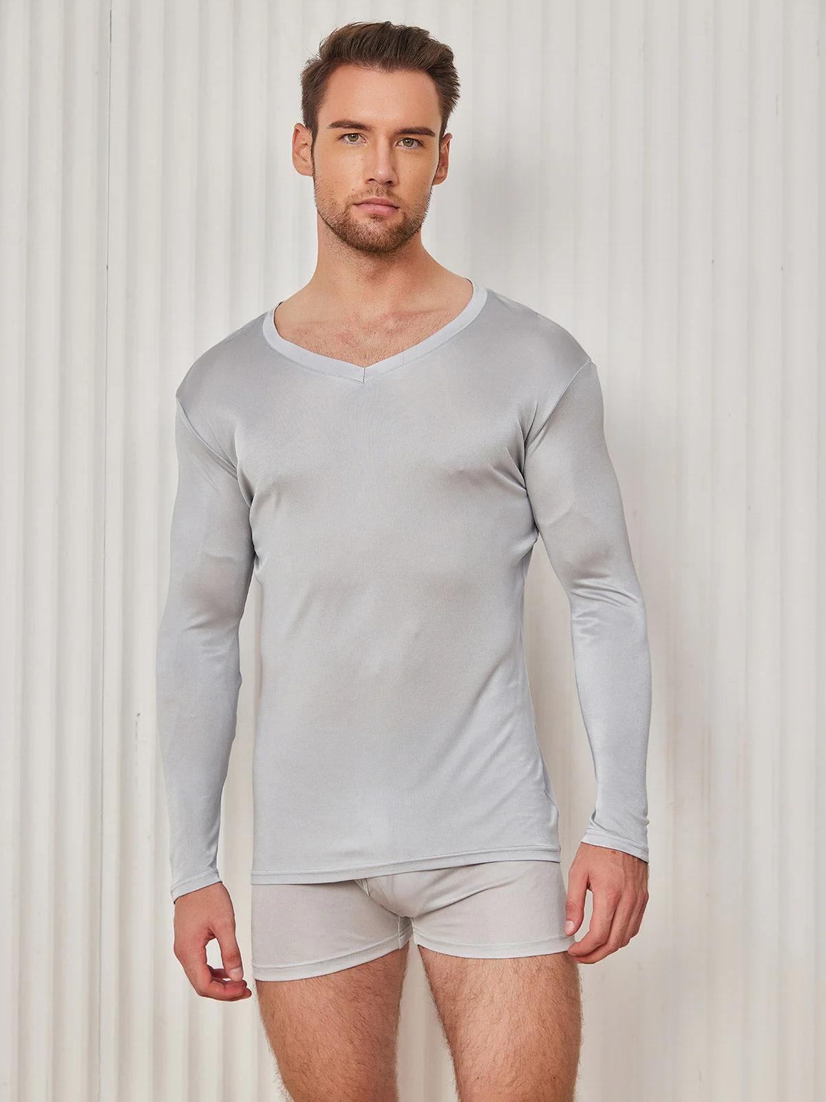 Mens V-Neck Long Sleeve Silk Knitted Tee - Image 11