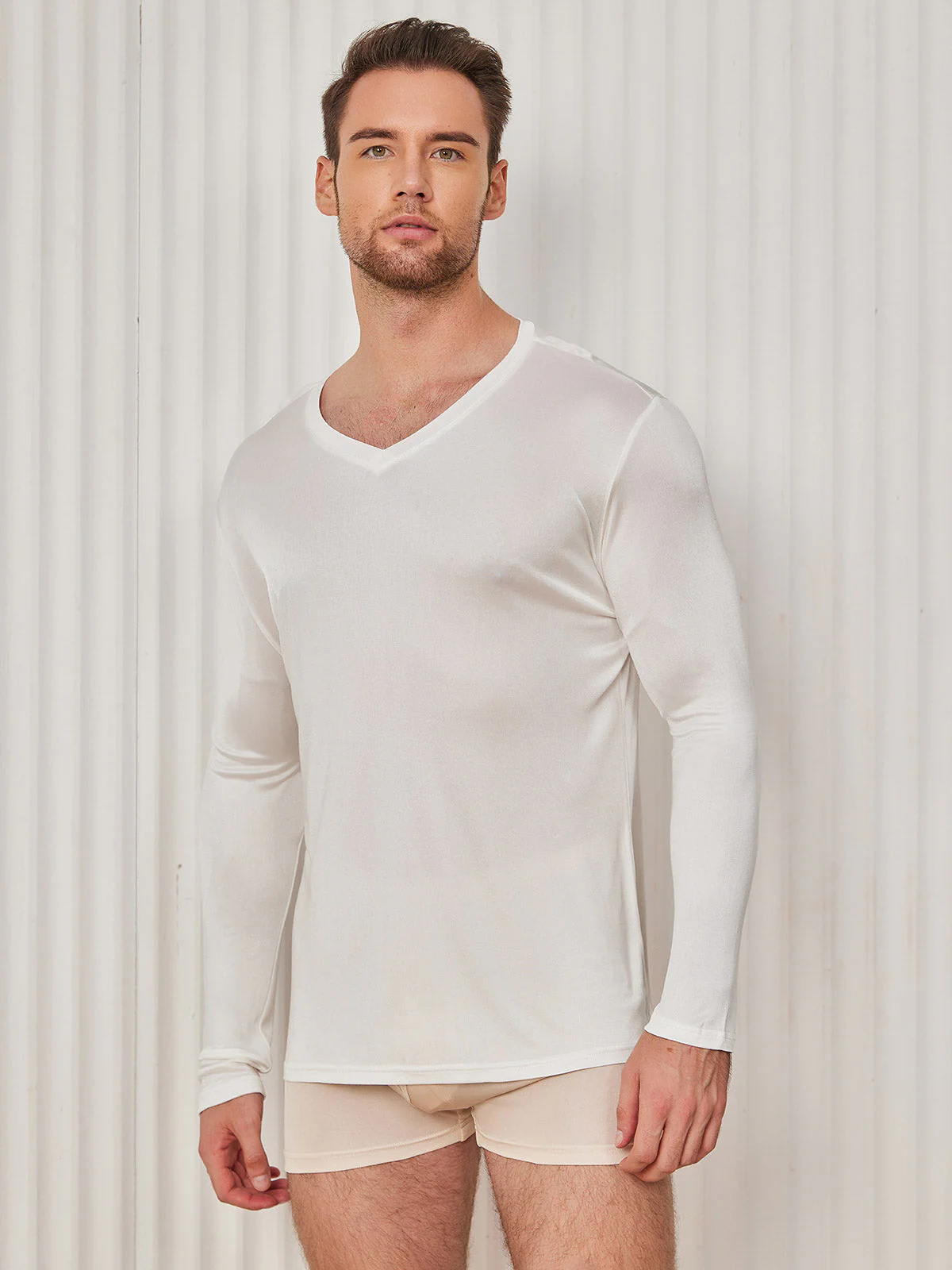 Mens V-Neck Long Sleeve Silk Knitted Tee - Image 15