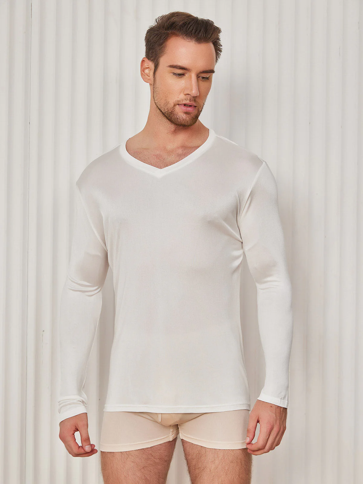 Mens V-Neck Long Sleeve Silk Knitted Tee - Image 17