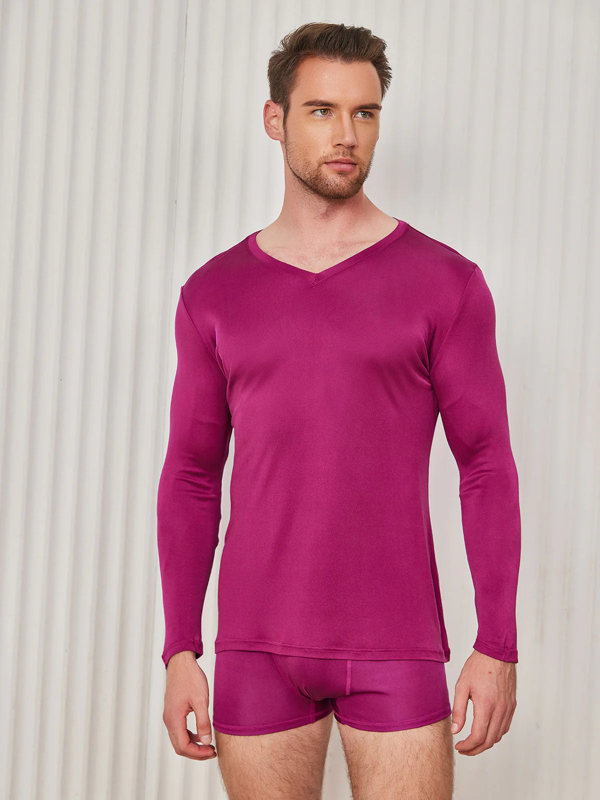 Mens V-Neck Long Sleeve Silk Knitted Tee - Image 19
