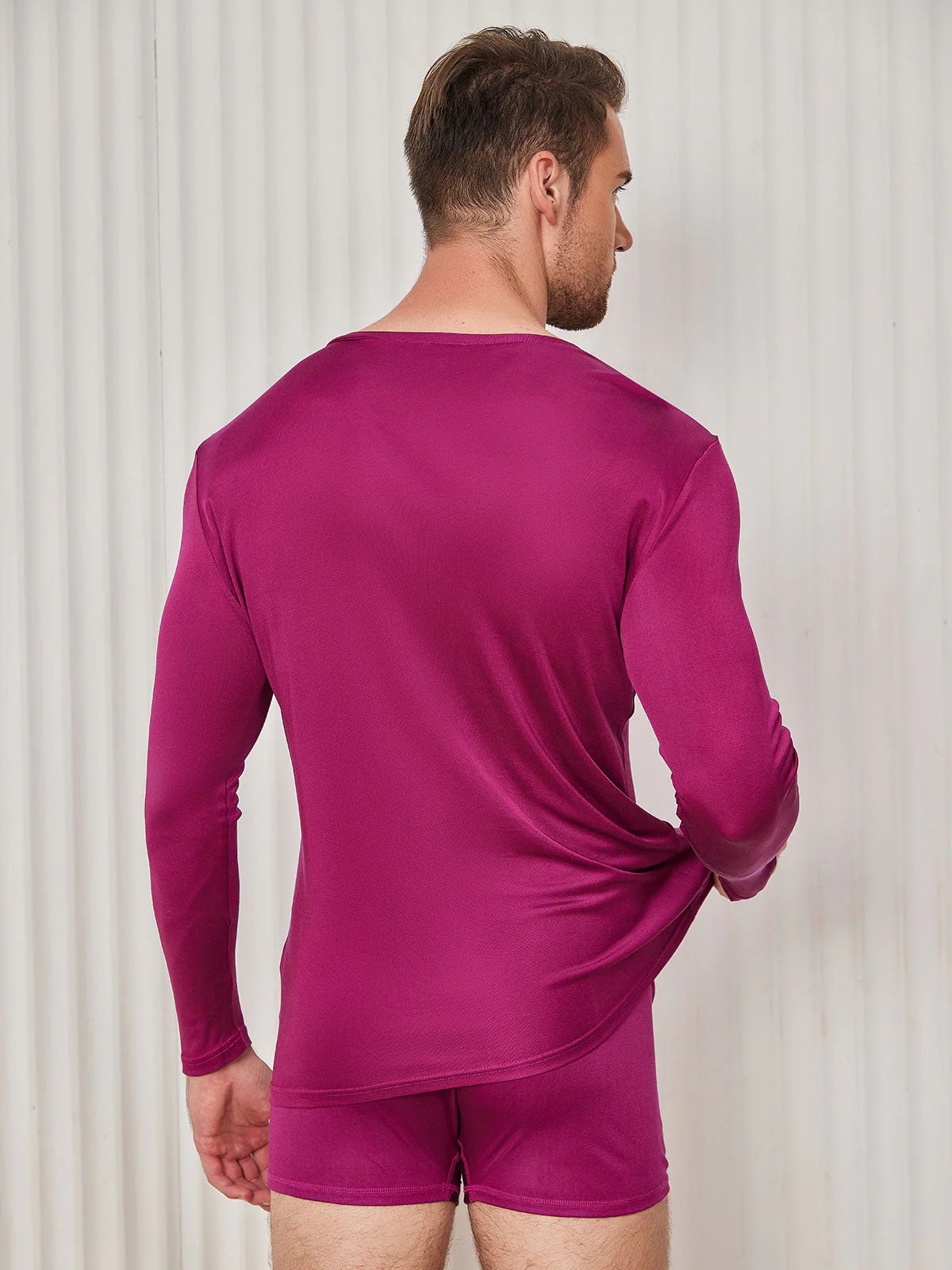 Mens V-Neck Long Sleeve Silk Knitted Tee - Image 20
