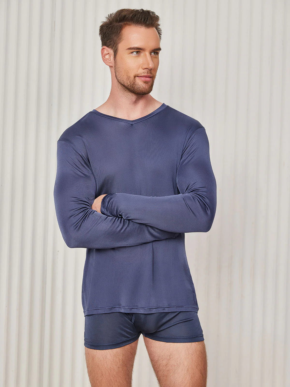 Mens V-Neck Long Sleeve Silk Knitted Tee - Image 6