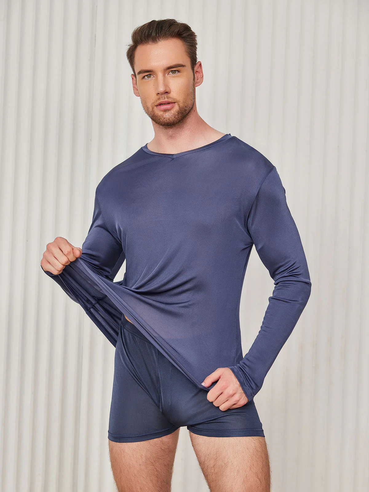 Mens V-Neck Long Sleeve Silk Knitted Tee - Image 8