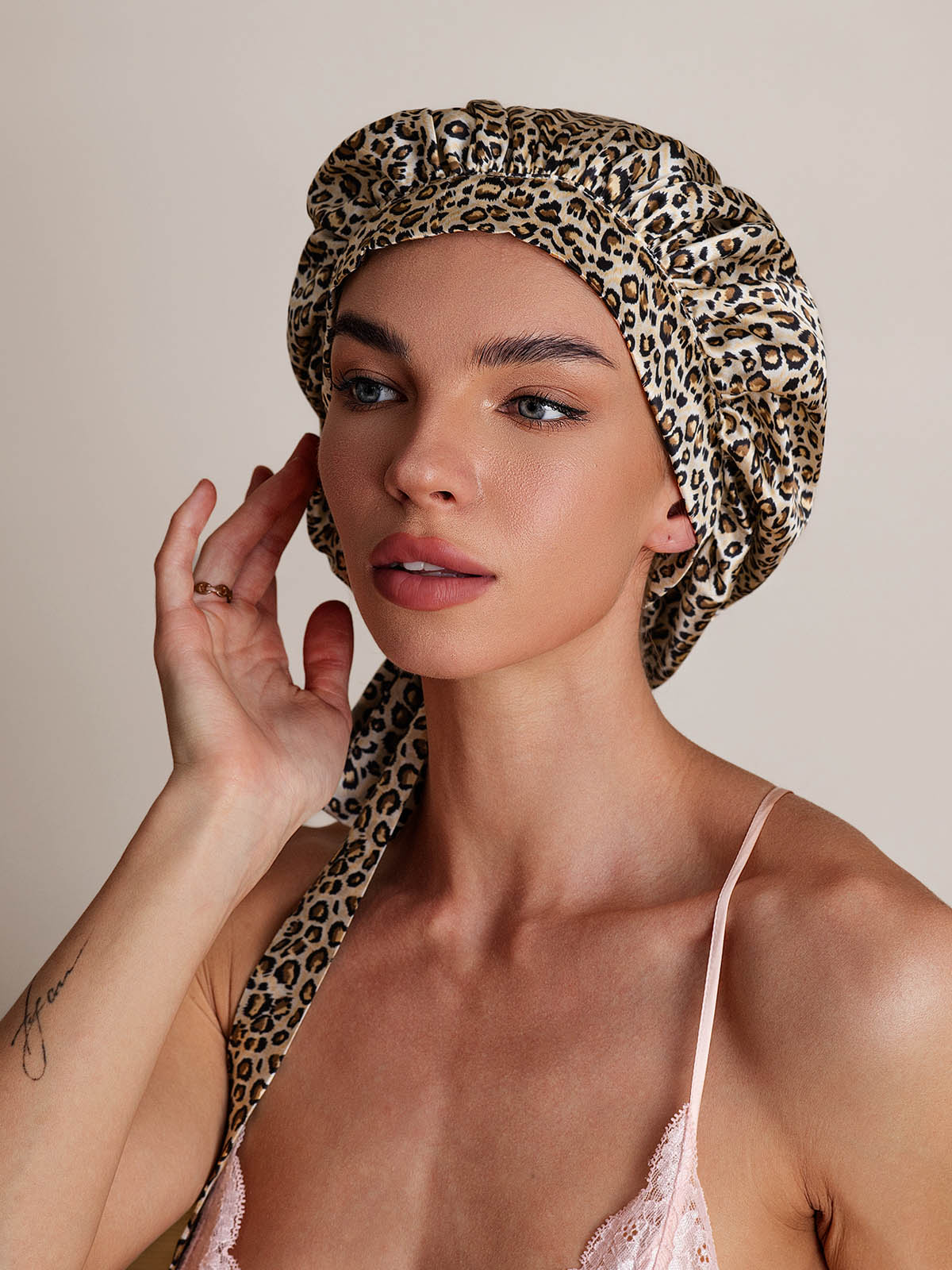 Pure silk Elegant Bonnet with Long Ribbons - Image 28