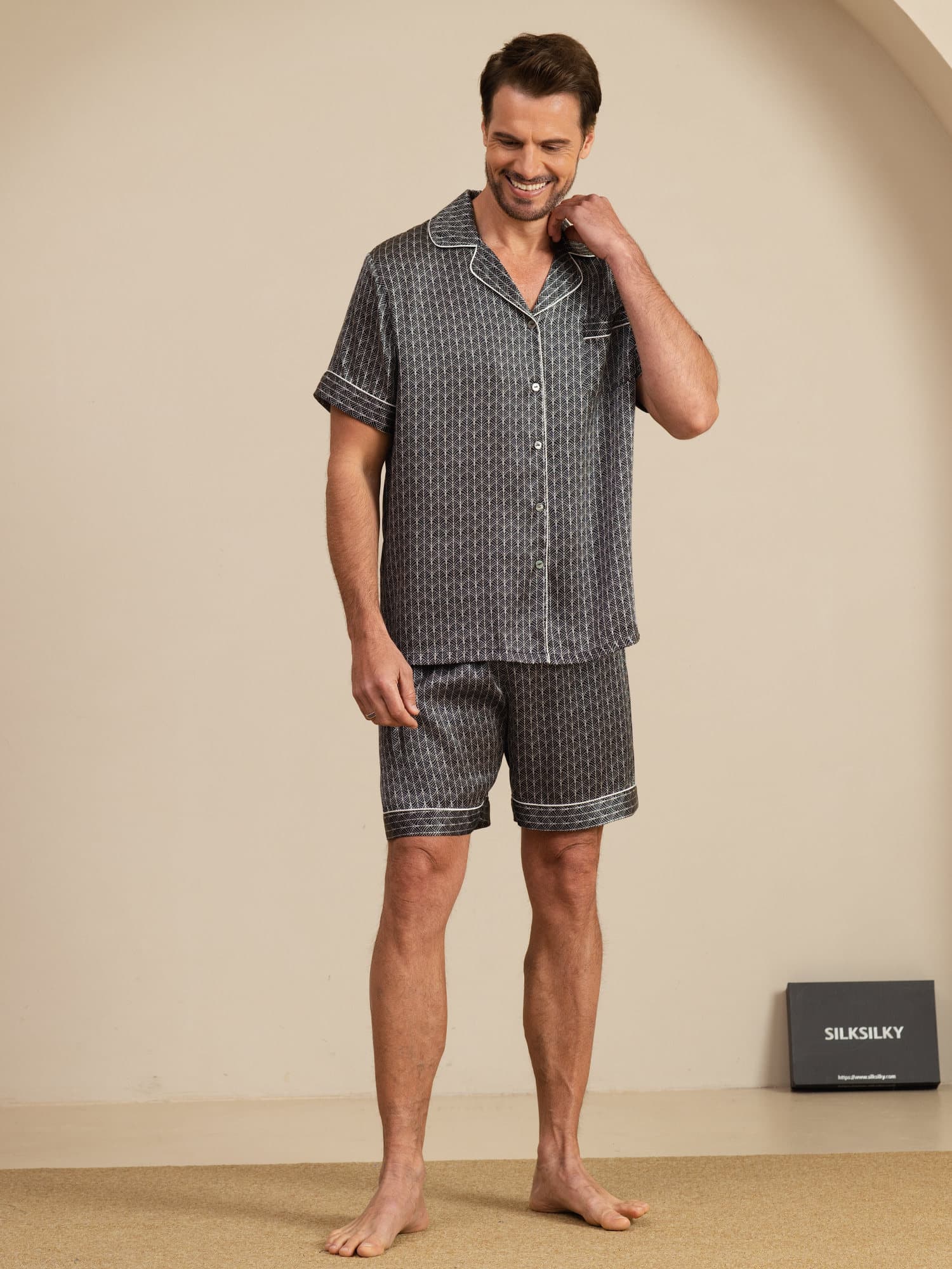 Men's Pure Silk Navy Ginkgo Print Short Sleeve Notch Collar Pajamas Set - Image 12