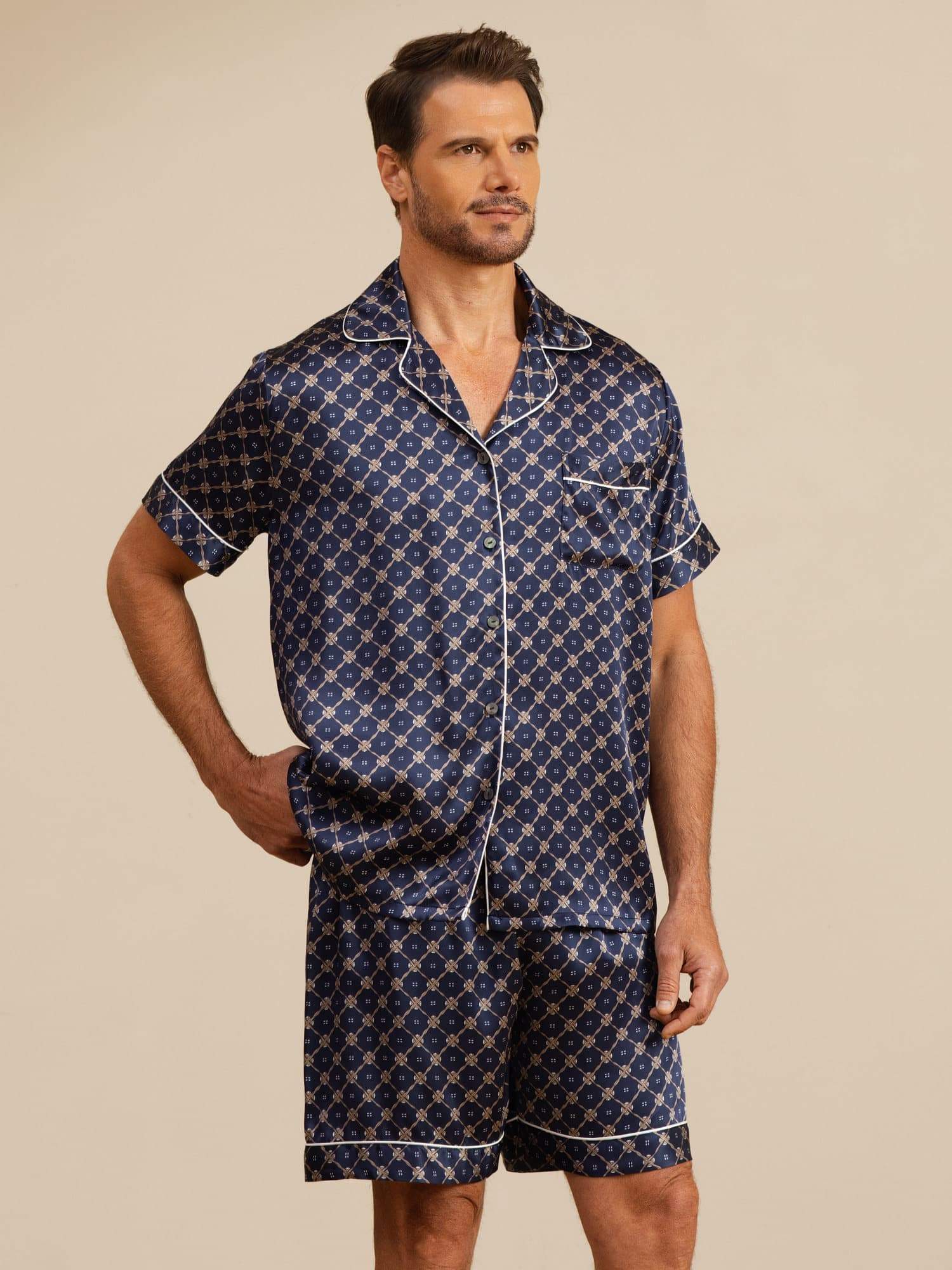 Pure Silk Short Sleeve Notch Collar Men's Chain Print Pajamas Set with Shorts - Image 3