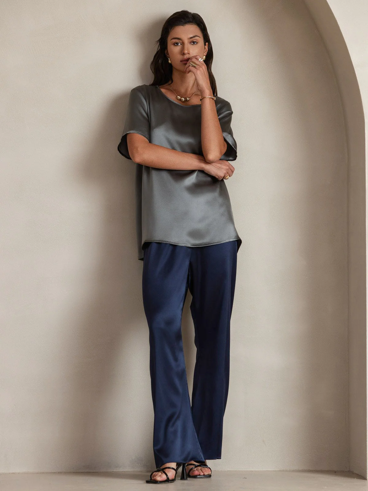 Women's Pure Silk Short Sleeve Round Neck T-Shirt - Image 5