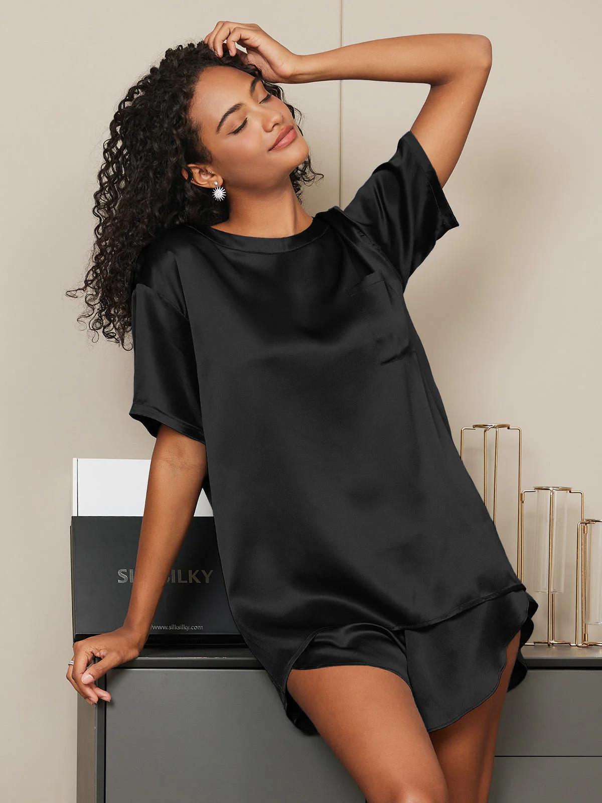 Pure Silk Short Sleeve Round Neck Women's Pajamas Set - Image 15