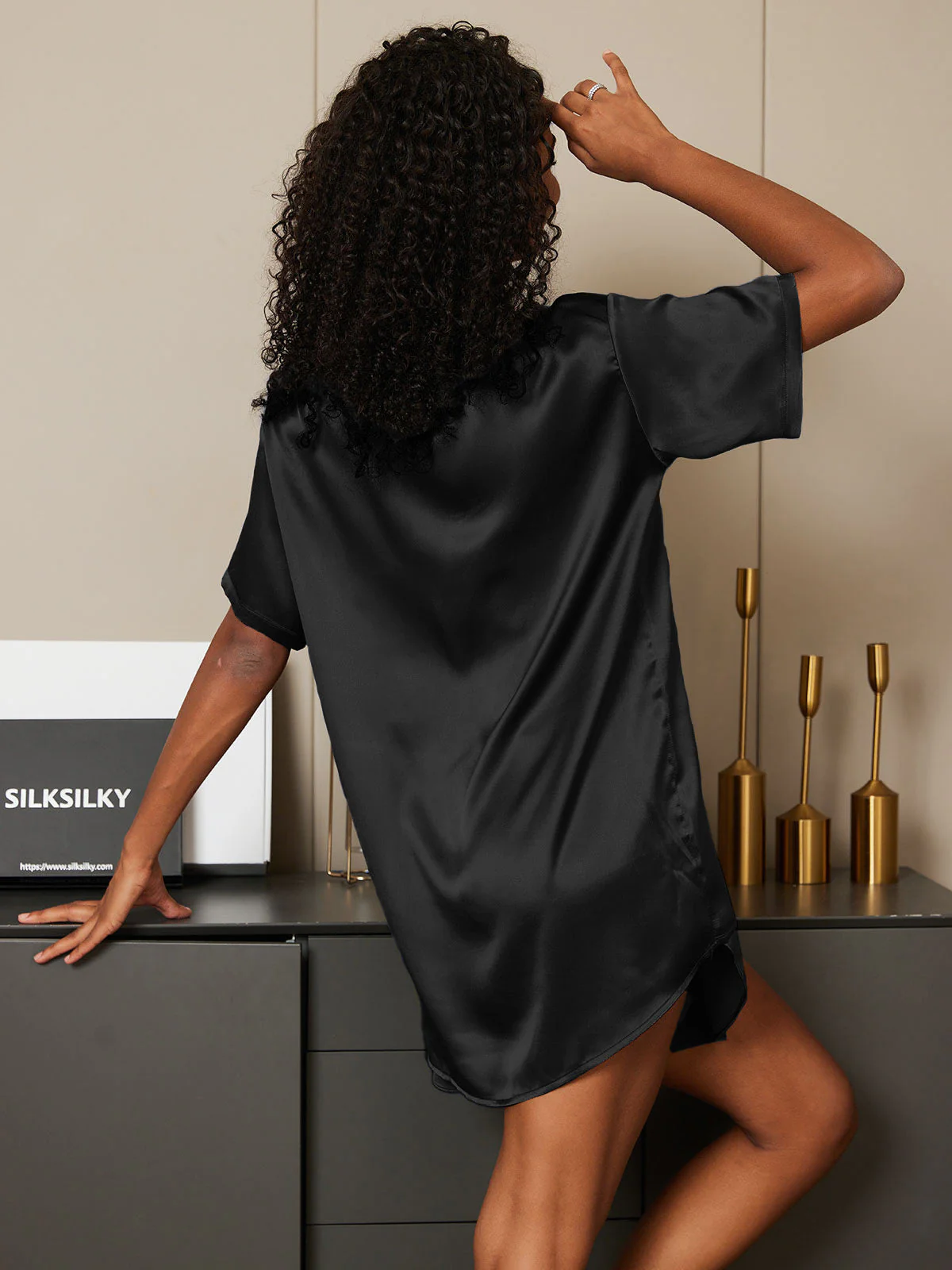 Pure Silk Short Sleeve Round Neck Women's Pajamas Set - Image 19