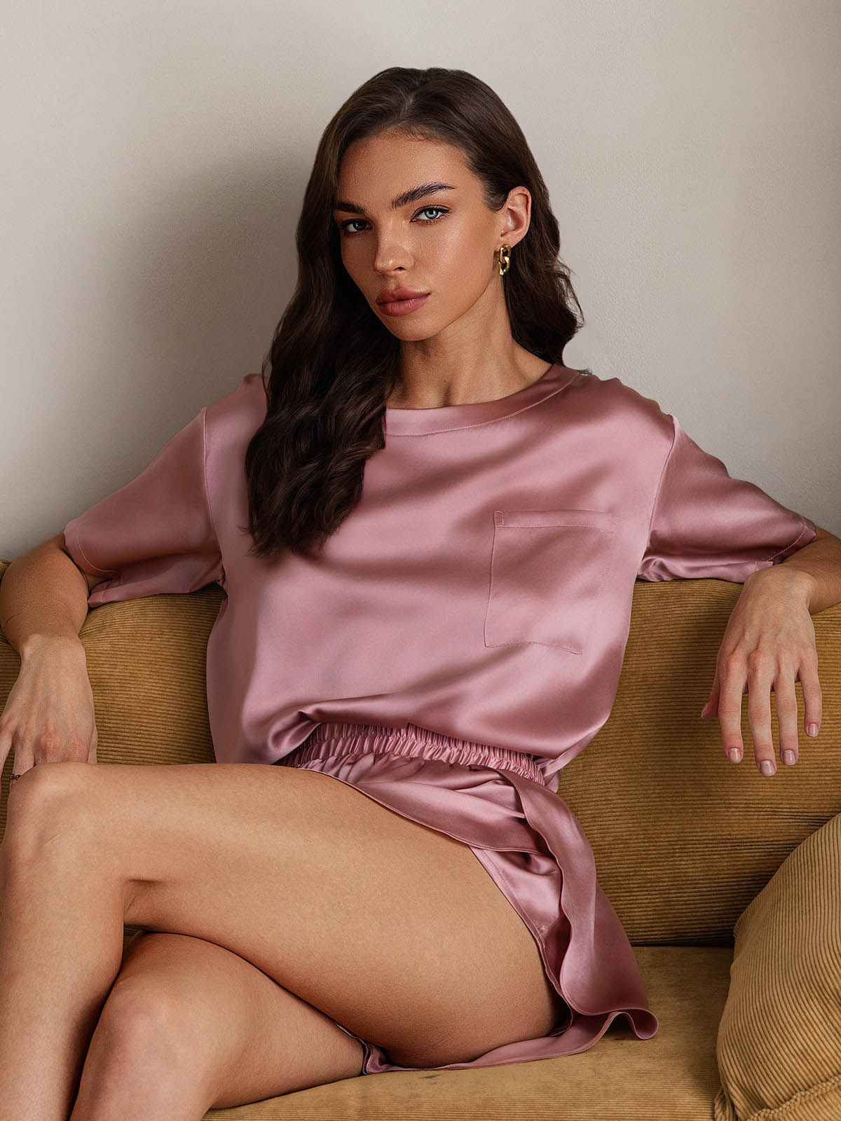 Pure Silk Short Sleeve Round Neck Women's Pajamas Set - Image 22