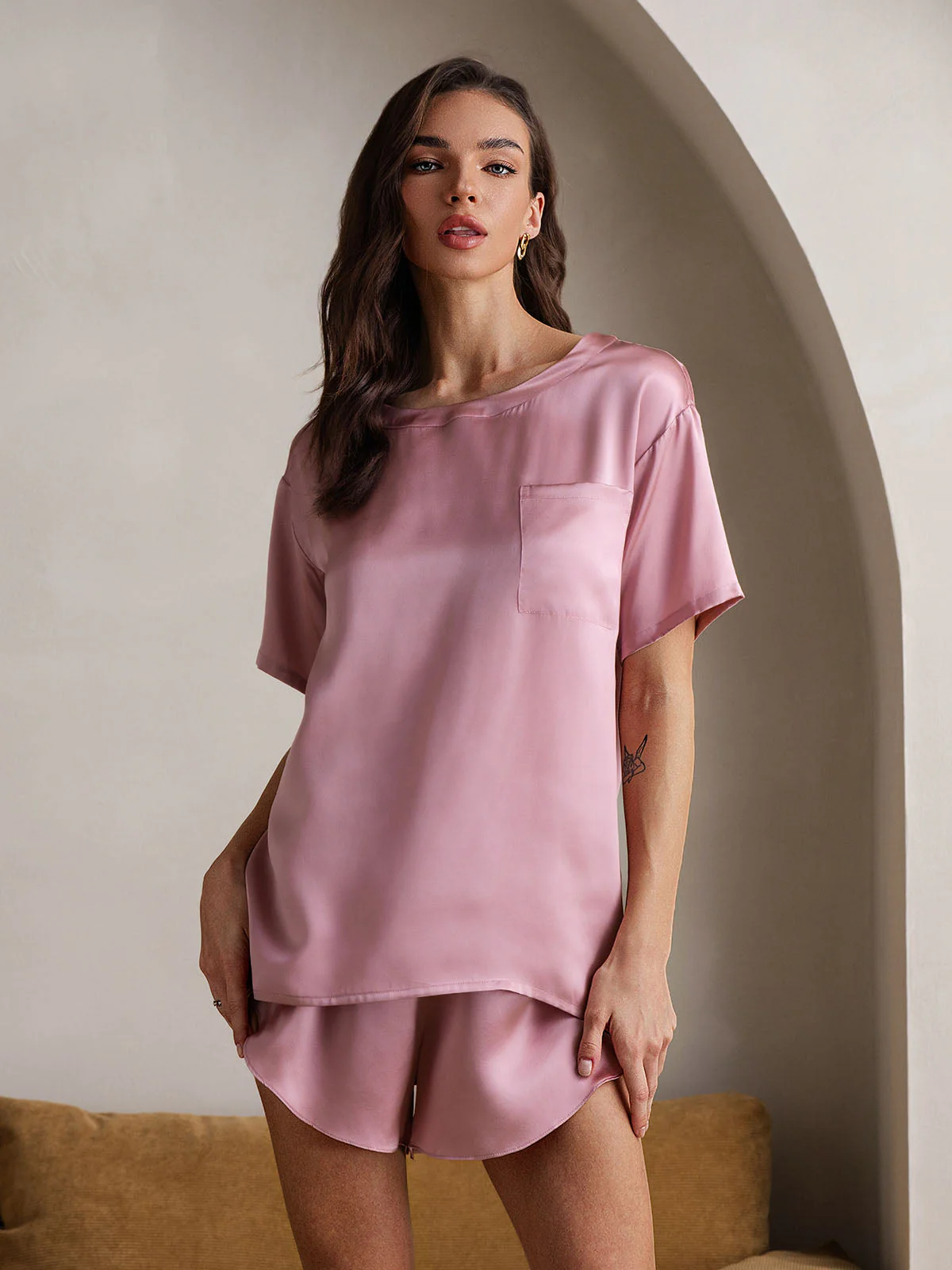 Pure Silk Short Sleeve Round Neck Women's Pajamas Set - Image 23