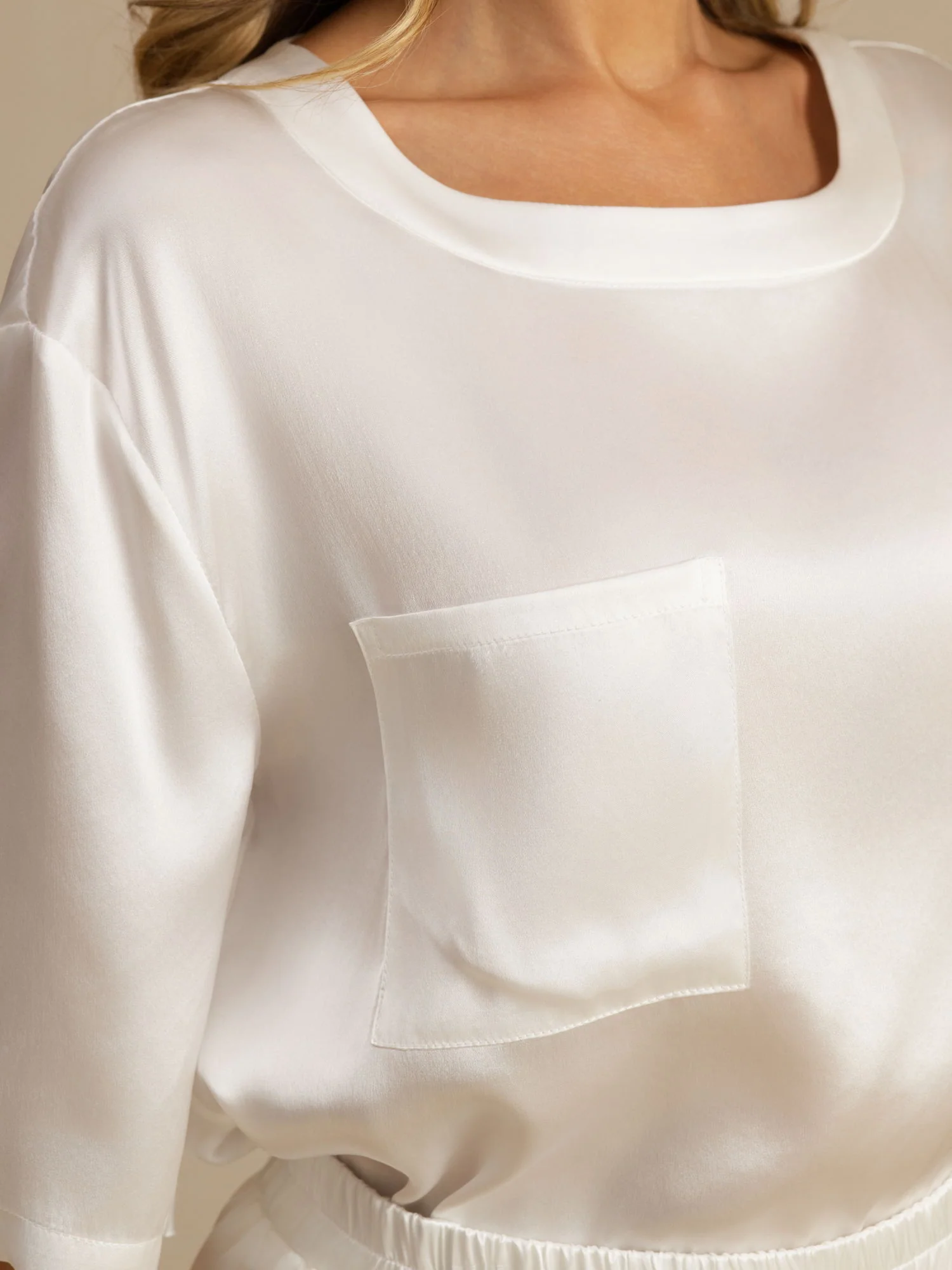 Pure Silk Short Sleeve Round Neck Women's Pajamas Set - Image 51