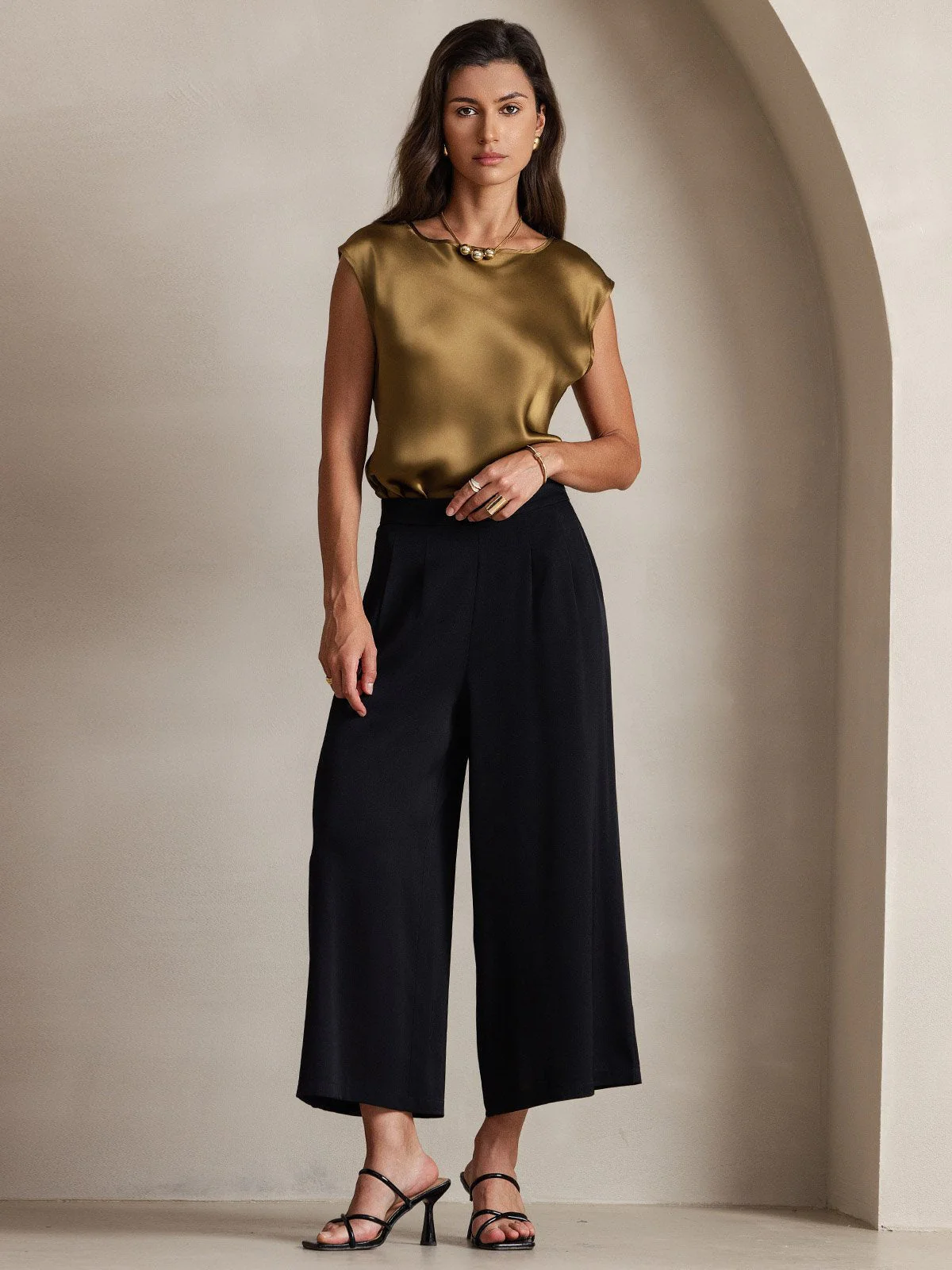 19Momme Silk Cap Sleeve Round Neck Women's Top - Image 18