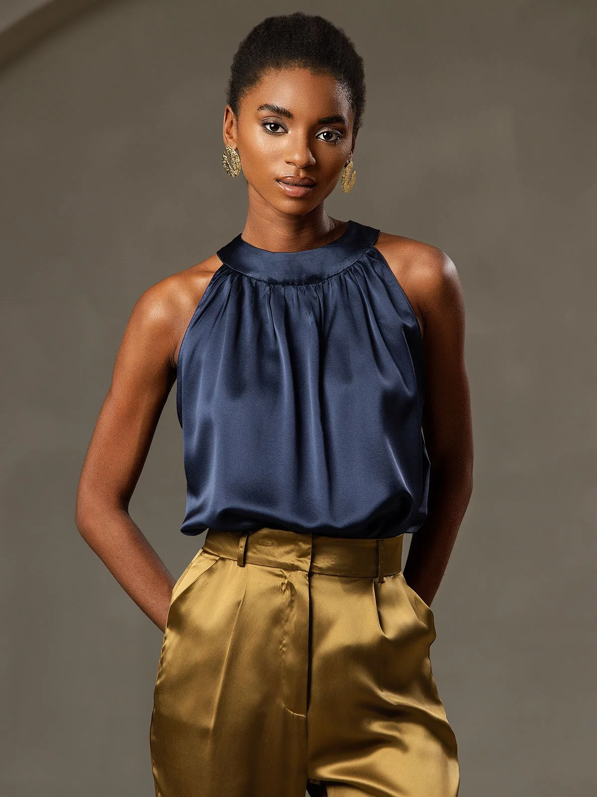 19Momme Silk Sleeveless Halter Neck Women's Top - Image 3