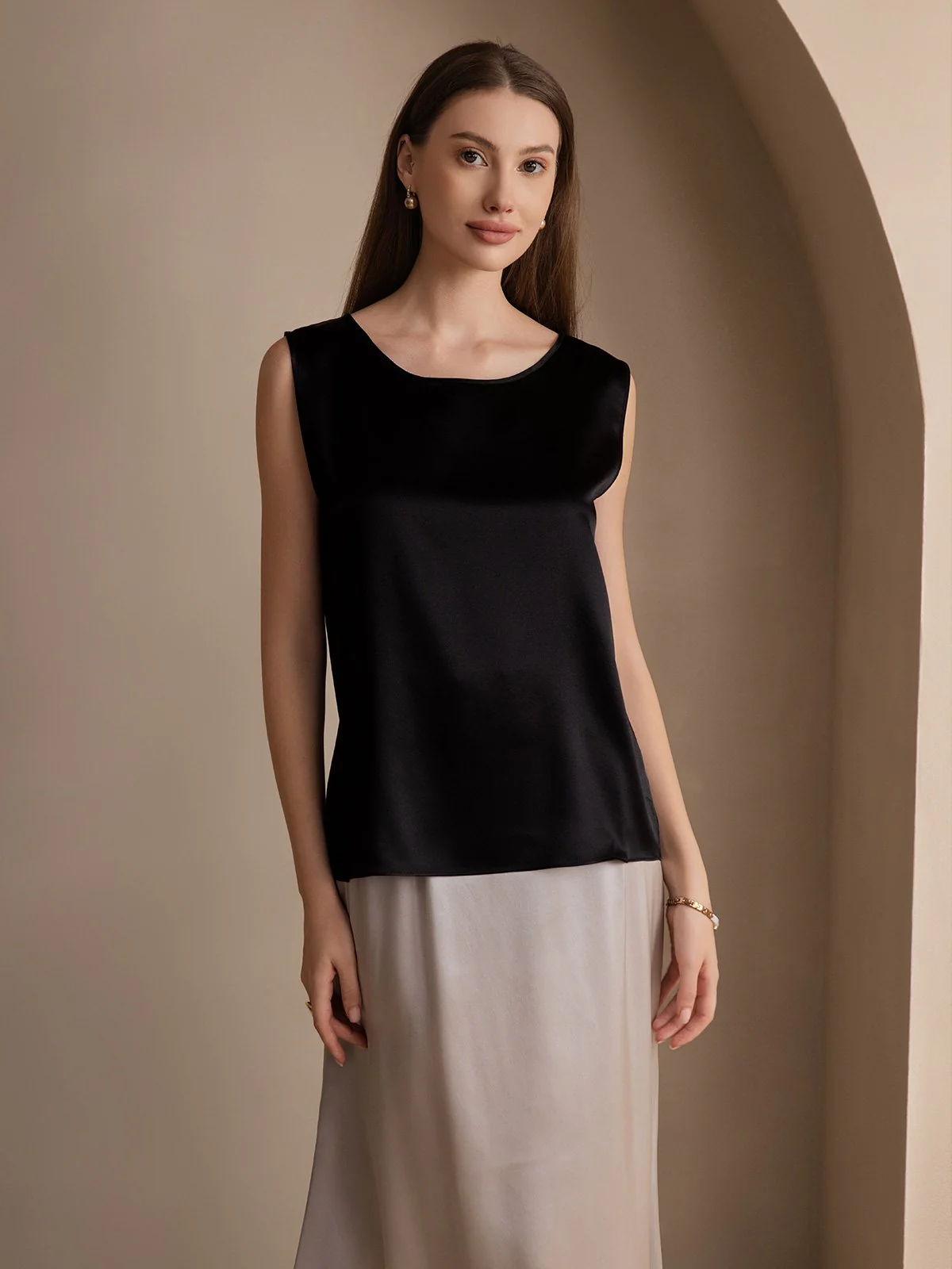 19Momme Silk Sleeveless Round Neck Women's Tank Top - Image 12