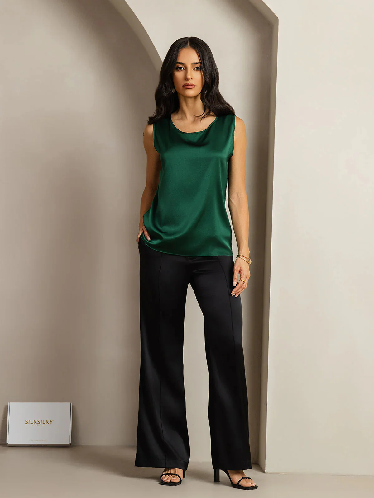 19Momme Silk Sleeveless Round Neck Women's Tank Top - Image 34