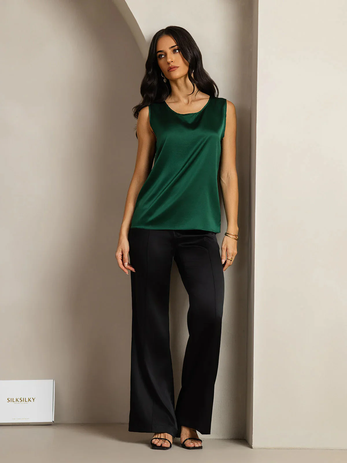 19Momme Silk Sleeveless Round Neck Women's Tank Top - Image 35
