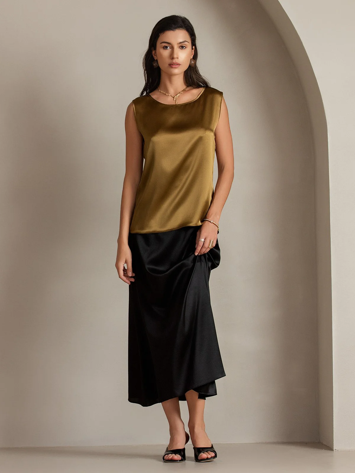 19Momme Silk Sleeveless Round Neck Women's Tank Top - Image 51