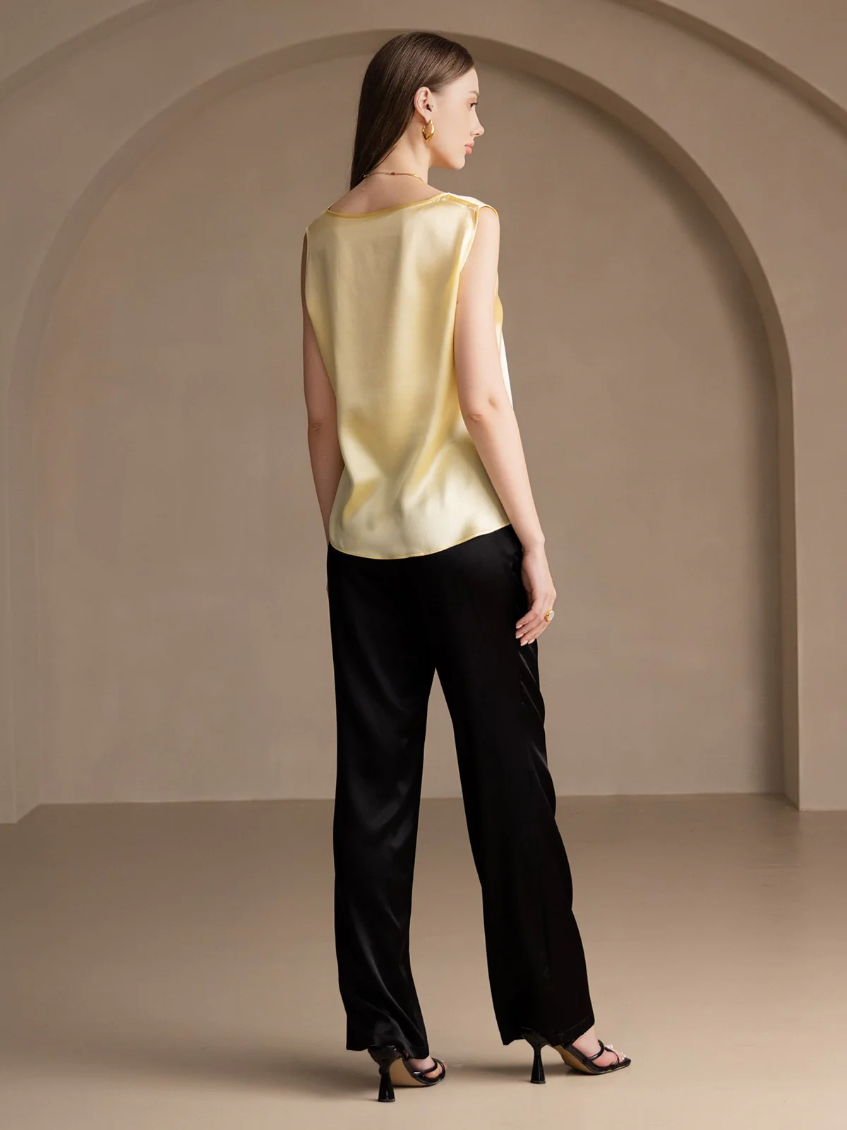 19Momme Silk Sleeveless Round Neck Women's Tank Top - Image 59