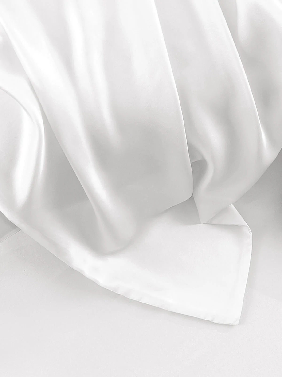100% Mulberry Silk Pillowcase with Envelope Closure - Image 12