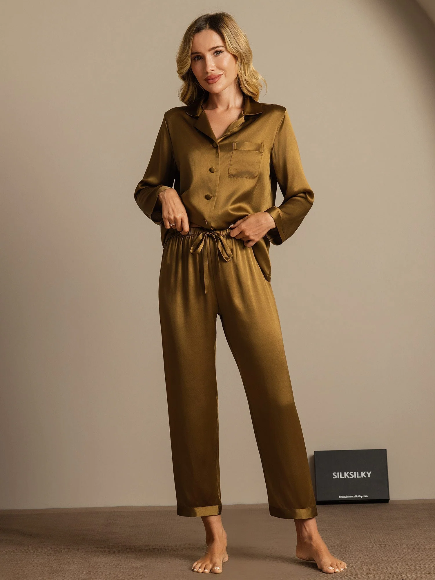 Pure Silk Long Sleeve Women's Pajamas Set - Image 65