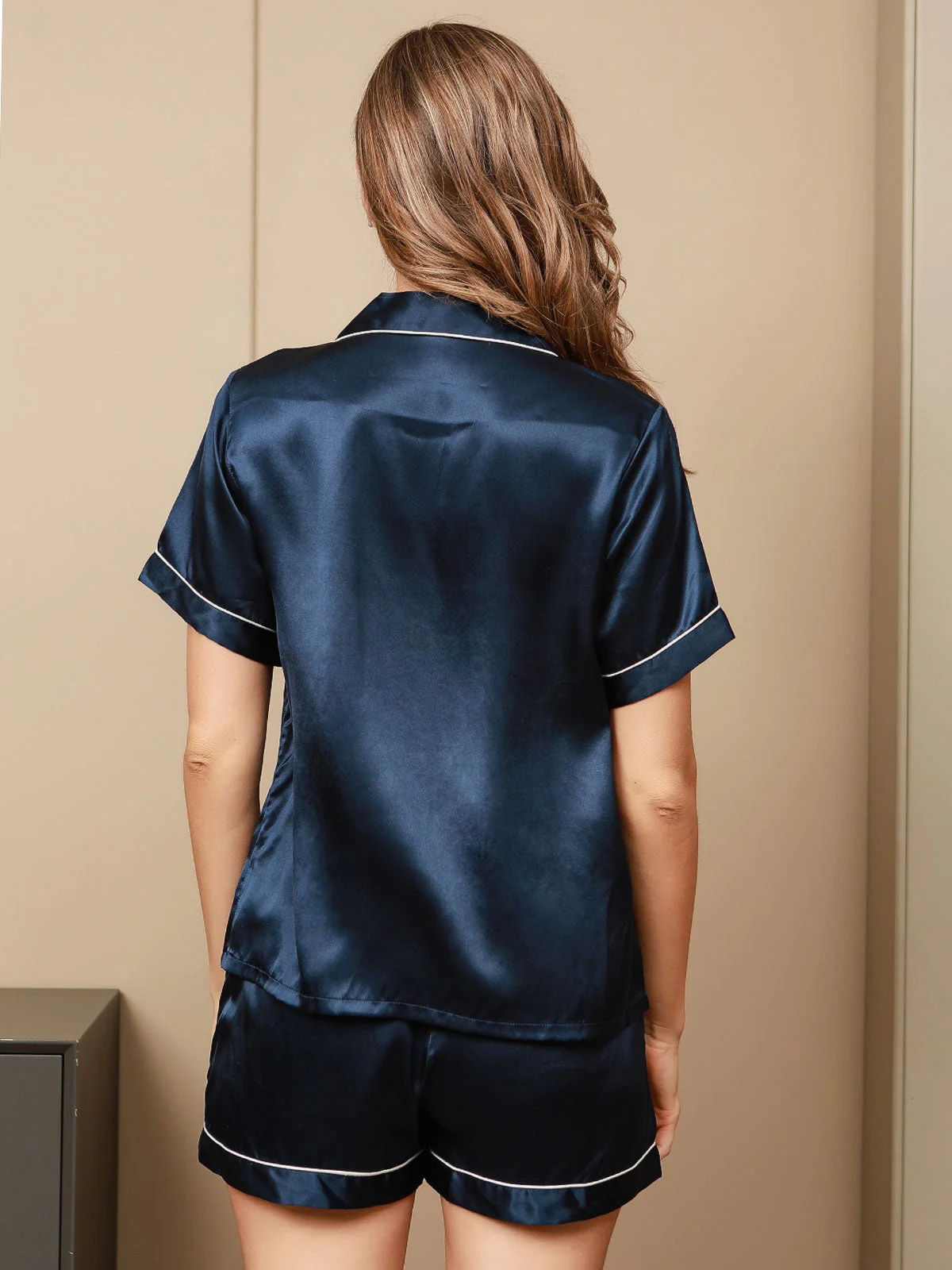 Pure Silk Short Sleeve Notch Collar Above the Knee Women's Pajamas Set - Image 7