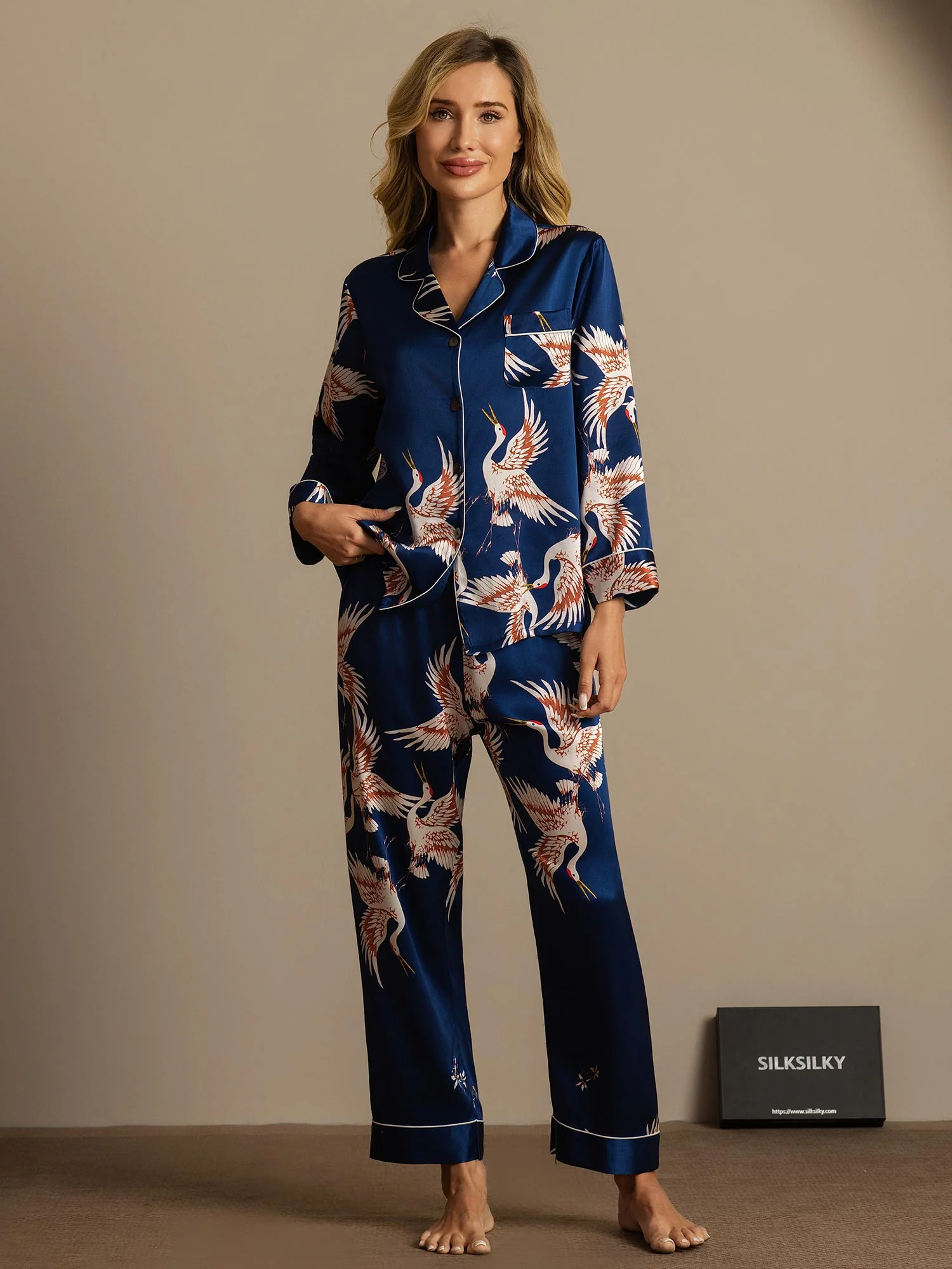 19Momme Pure Silk Crane Print Women's Long Sleeve Notch Collar Pajamas Set - Image 10