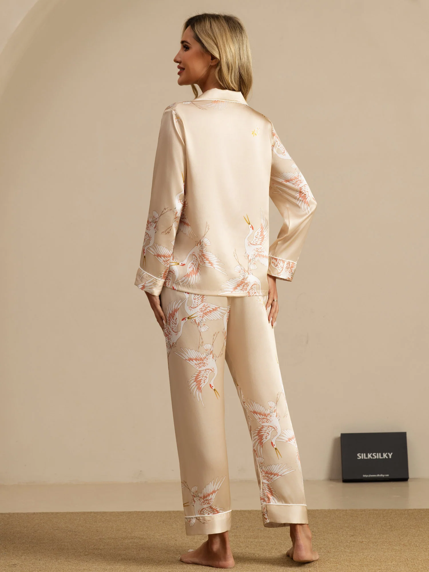 19Momme Pure Silk Crane Print Women's Long Sleeve Notch Collar Pajamas Set - Image 31